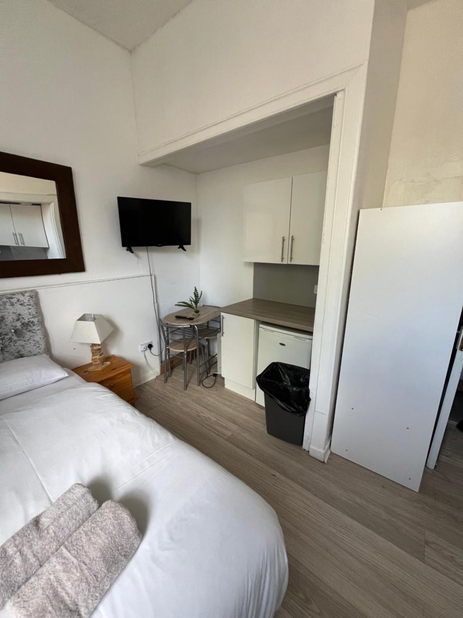 Great Western Road Studio With En Suite Glasgow Luaran gambar